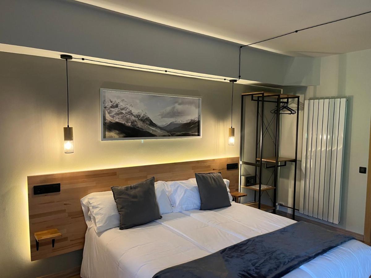 Hotel Els Encantats Espot Zewnętrze zdjęcie