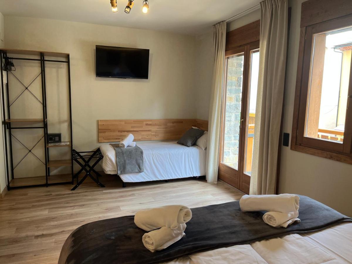 Hotel Els Encantats Espot Zewnętrze zdjęcie