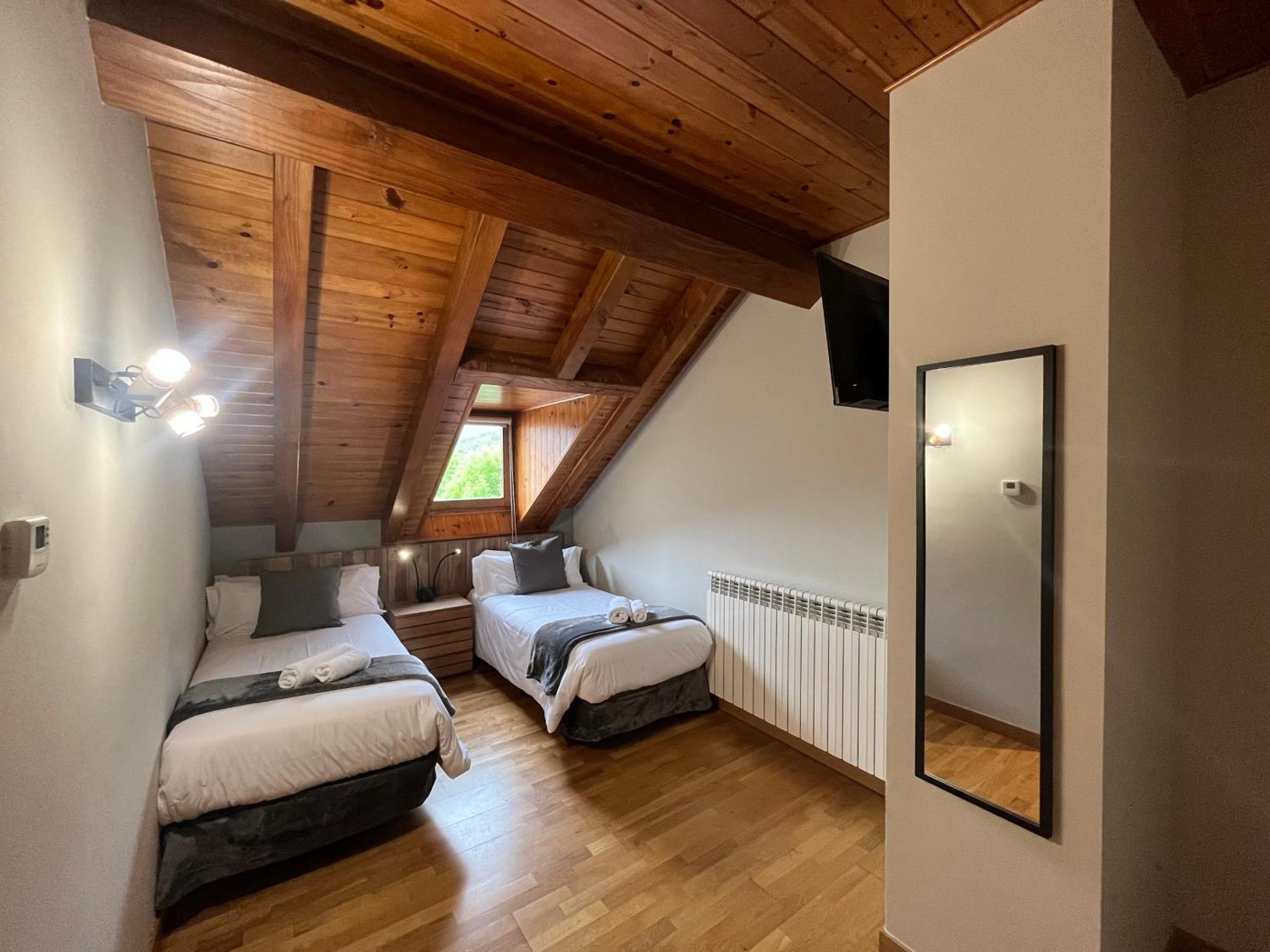 Hotel Els Encantats Espot Zewnętrze zdjęcie